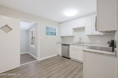 6328 Sauterne Dr, Jacksonville, FL 32210 - photo 4