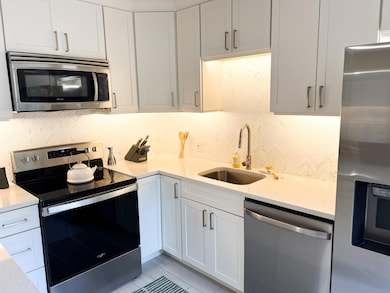 5927 SE Riverboat Dr unit 604, Stuart, FL 34997 - photo 6