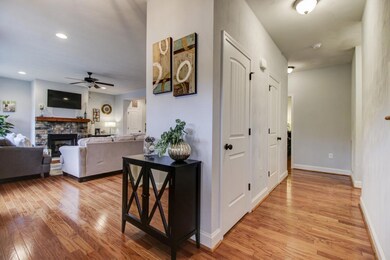 002-243677-_MG_7094_5_6_7_8Interior_5442