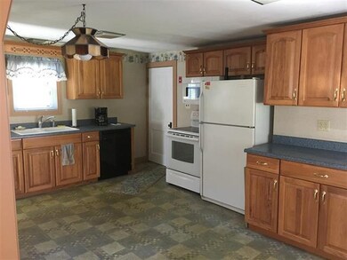 Eat-in Kitchen
