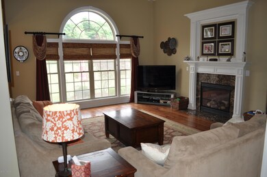 11035 Radleigh Ln, Louisville, KY 40291 - photo 3