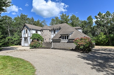 N7450 Carriage Dr, Elkhorn, WI 53121 - photo 4