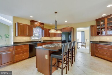 9221 English Meadow Way, Gaithersburg, MD 20882 - photo 3