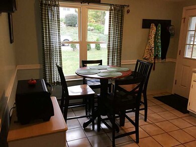 46 Pomfret Rd unit A, Narragansett, RI 02882 - photo 5