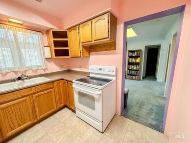 716 2nd St, Asotin, WA 99402 - photo 6