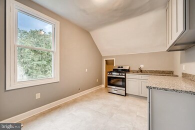 2814 Montebello Terrace unit B, Baltimore, MD 21214 - photo 7