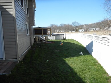 60 Jasper St, Saugus, MA 01906 - photo 4