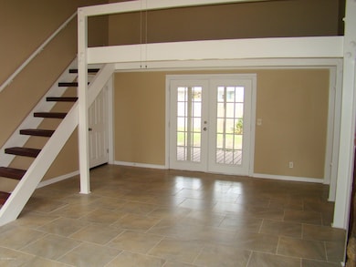 7029 Holiday Hill Ct, Jacksonville, FL 32216 - photo 4