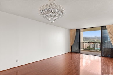 Franklin Towers unit 32C, Honolulu, HI 96818 - photo 2