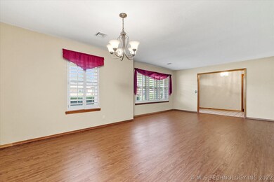 2549 Chapel Hill Rd, Bartlesville, OK 74006 - photo 7