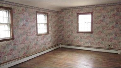 54 Thorndike Rd, Lowell, MA 01852 - photo 6