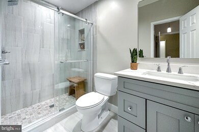 1377 Garden Wall Cir unit 609, Reston, VA 20194 - photo 4