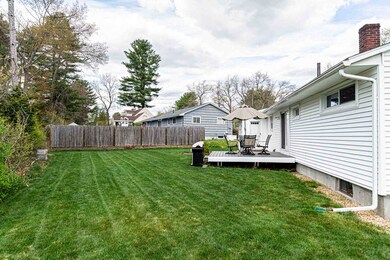 17 Greenlay St, Nashua, NH 03063 - photo 5