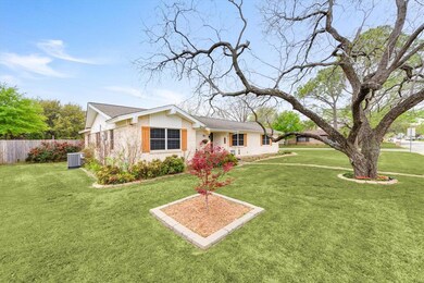 900 Springdale Rd, Bedford, TX 76021 - photo 5