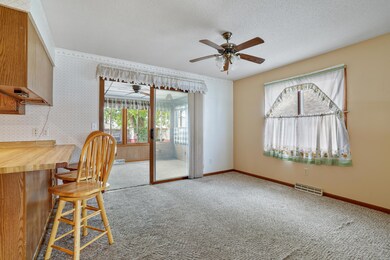 1641 Avon St, La Crosse, WI 54603 - photo 6