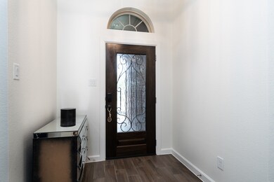 9319 Mont Ellie Ln, the Woodlands, TX 77375 - photo 2