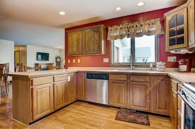 1910 Rosewood Dr, Wapakoneta, OH 45895 - photo 7