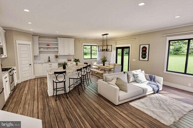 311 Twin Lakes Dr, Berkeley Springs, WV 25411 - photo 3