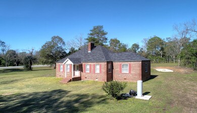 1401 Dorough Ave, Albany, GA 31705 - photo 3