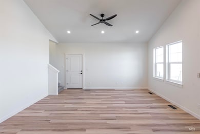 305 E Chevy Dr, Boise, ID 83716 - photo 3