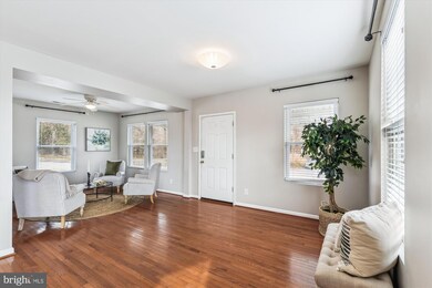 2 Holmes Ave, Catonsville, MD 21228 - photo 4