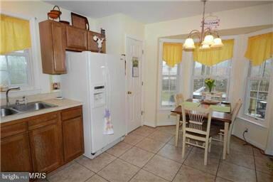 9117 Sovereign Way, Fredericksburg, VA 22408 - photo 5