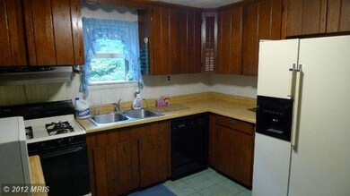 2707 Paper Mill Rd, Phoenix, MD 21131 - photo 6