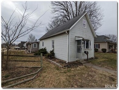 289 NE F St, Linton, IN 47441 - photo 4