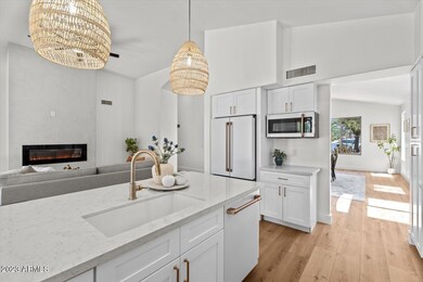 25-Kitchen 3
