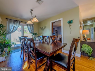 2370 Crestview Ln, Aston, PA 19014 - photo 7