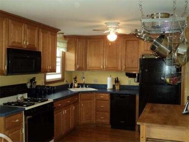 77 Main Blvd, Shrewsbury, MA 01545 - photo 6