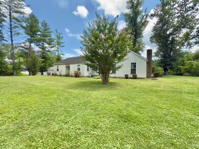 113 Bluff Springs Rd, McMinnville, TN 37110 - photo 4