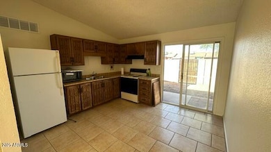 3645 N 69th Ave unit 73, Phoenix, AZ 85033 - photo 2