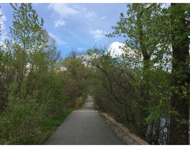 40 Seven Springs Ln unit B, Burlington, MA 01803 - photo 3