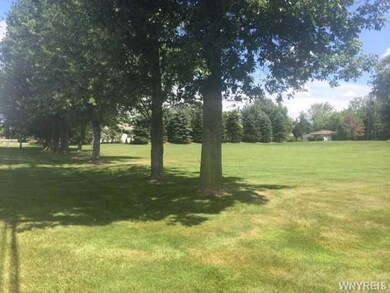 Land/Lot. West side