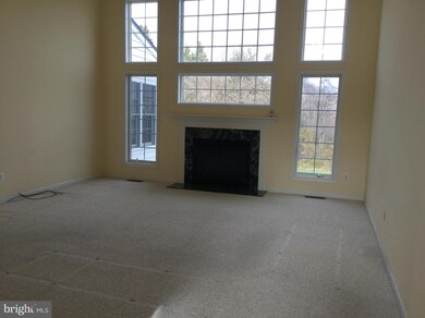 42614 Pelican Dr, Chantilly, VA 20152 - photo 2