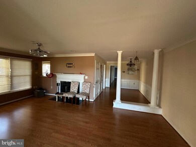 10537 Stonington Ln, Manassas, VA 20109 - photo 2