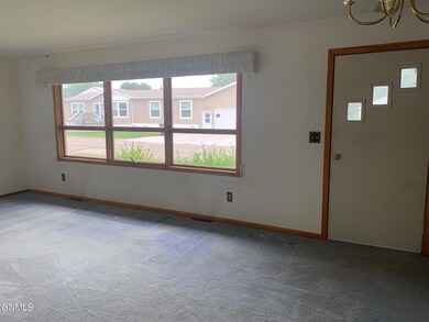 303 Kundert St, Turtle Lake, ND 58575 - photo 4