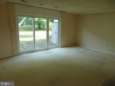 3258 Gleneagles Dr, Silver Spring, MD 20906 - photo 2