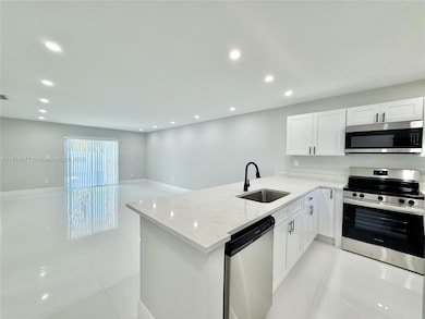 11240 SW 33rd Circle Place, Miami, FL 33165 - photo 4