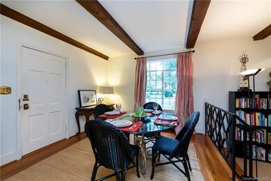 Dining space sufficient for a large dining table
