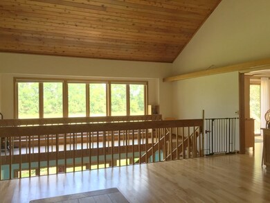 4660 Stonewood Dr, Middleton, WI 53562 - photo 3