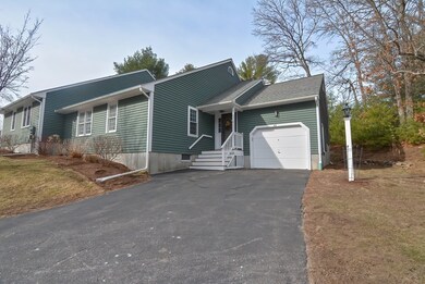 43 Laurelwood Dr unit 43, Hopedale, MA 01747 - photo 2