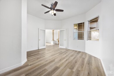 12411 Riverfront Park Dr, Bakersfield, CA 93311 - photo 6