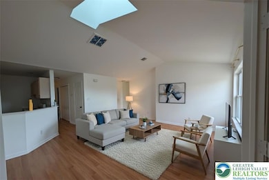 192 Lindfield Cir, MacUngie, PA 18062 - photo 2