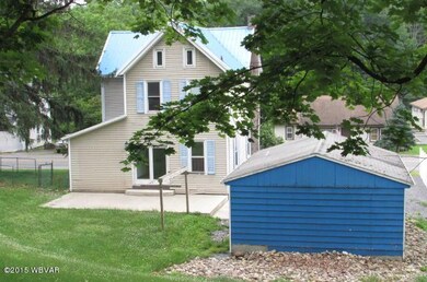 4 Garage and House