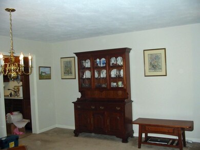 8 Stallbrook Rd, Milford, MA 01757 - photo 7