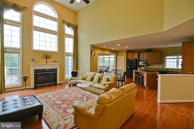 25638 S Village Dr, Chantilly, VA 20152 - photo 7