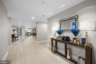 The Ritz-Carlton Residences, Baltimore, MD 21230 - photo 5