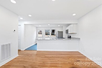 2632 Abelwood Rd, Charlotte, NC 28216 - photo 2